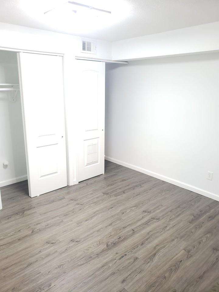 Mission Park Apartments - Photo 4 of 37