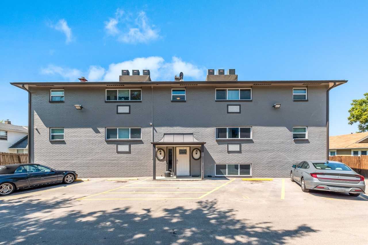 Mission Park Apartments - Photo 7 of 37