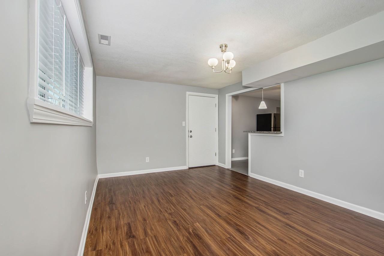 Mission Park Apartments - Photo 2 of 30