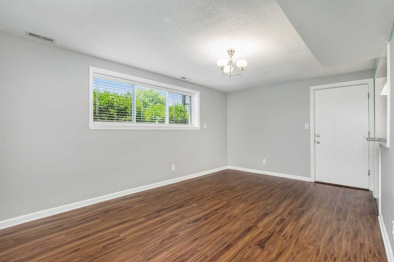 Mission Park Apartments - Photo 3 of 30