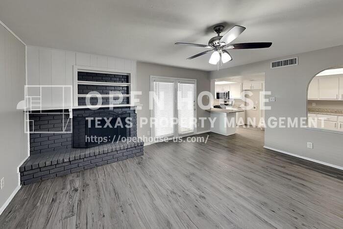 5901 Excalibur Dr - Photo 5 of 21