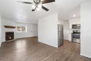 featured image of 1707 E Walnut St