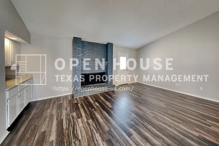 820 Whitehall Dr - Photo 4 of 20