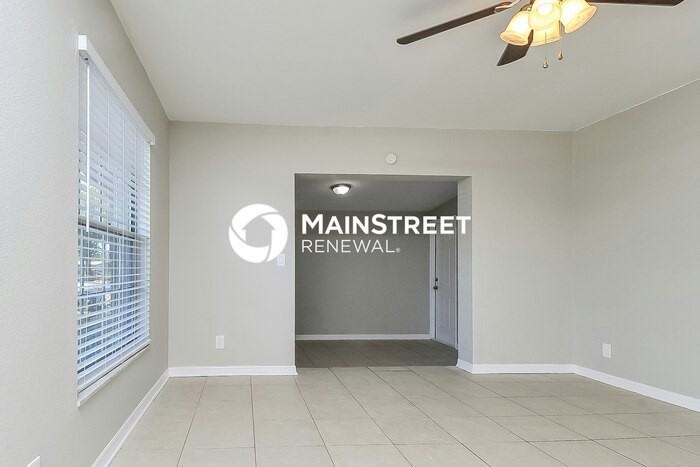 4417 W Varn Ave - Photo 4 of 16