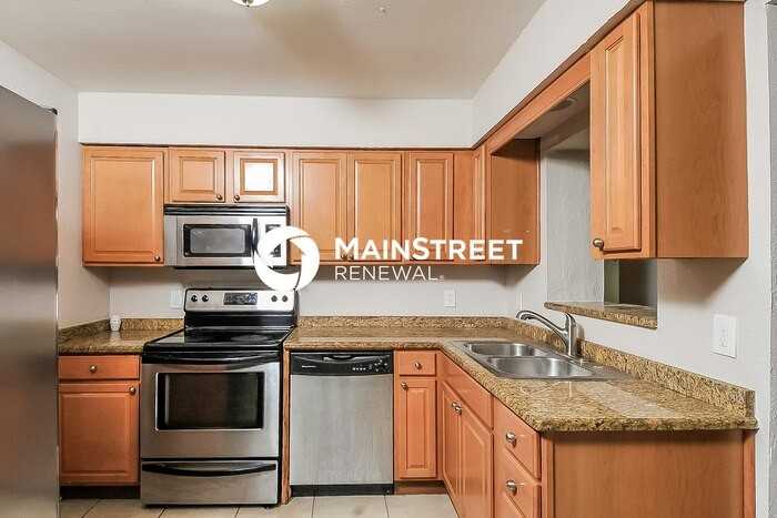 4417 W Varn Ave - Photo 7 of 16