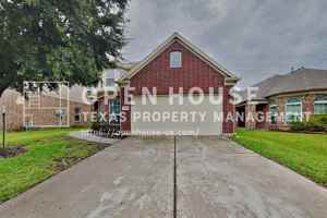 featured image of 2544 Elm Crossing Trl