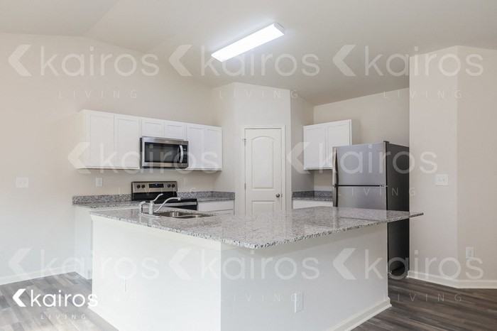1699 Amberlight Cir - Photo 2 of 5