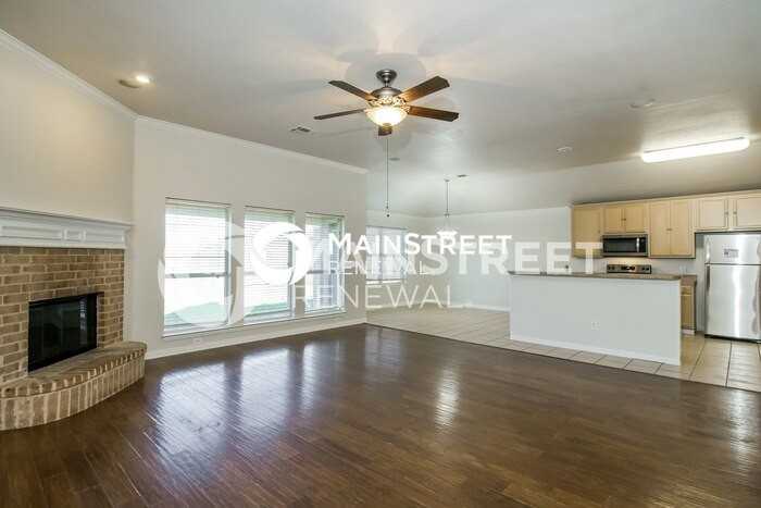 2520 Castle Pines Dr - Photo 5 of 16