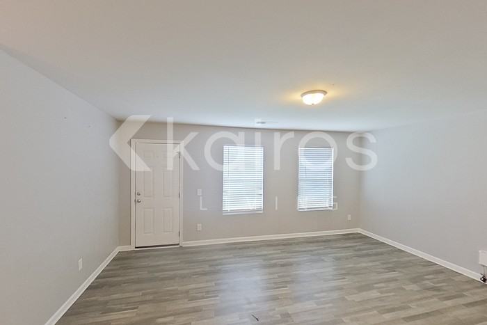 127 Village Creek Dr - Photo 2 of 21