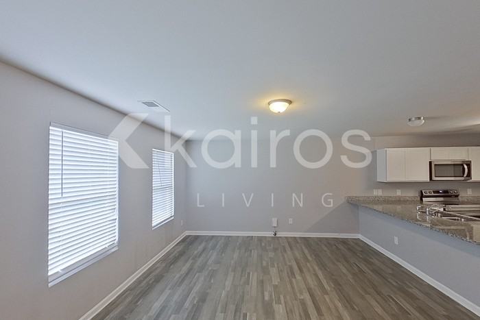 127 Village Creek Dr - Photo 4 of 21