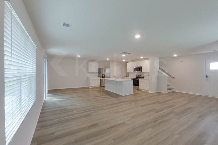 108 Overstreet Way - Photo 2 of 24