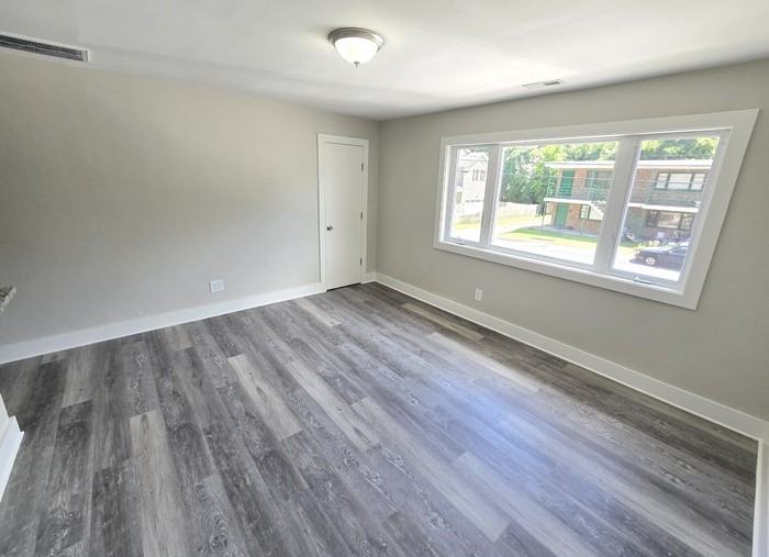 9600 11th Bay St #7 - Photo 5 of 12