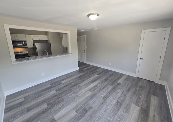 9600 11th Bay St #7 - Photo 6 of 12
