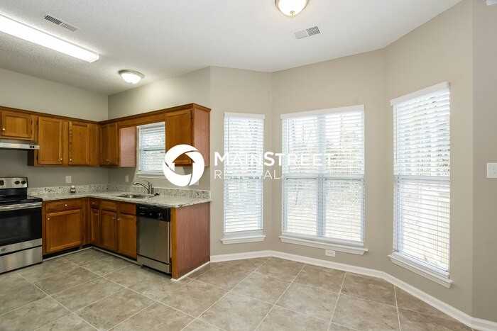 7838 Ambleside Dr - Photo 6 of 17
