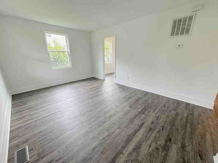 516 Homestead Ave - Photo 3 of 50