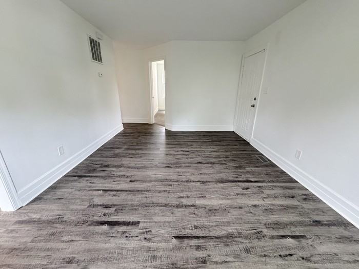 516 Homestead Ave - Photo 6 of 50