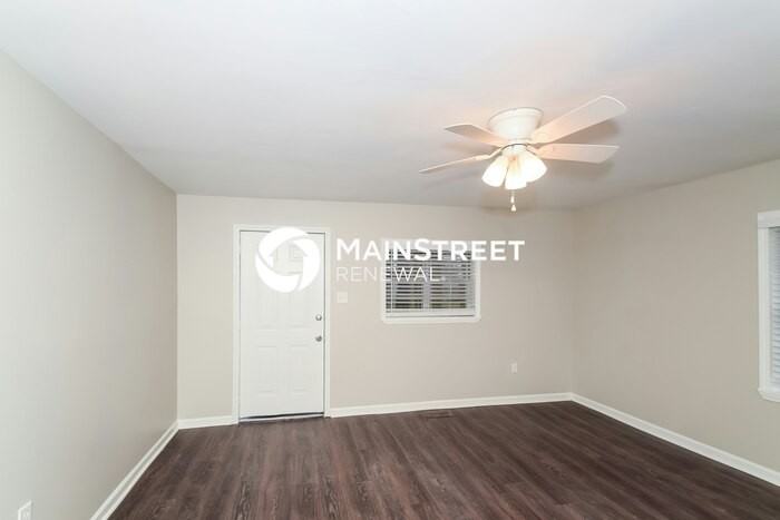 160 Joyce St - Photo 3 of 16