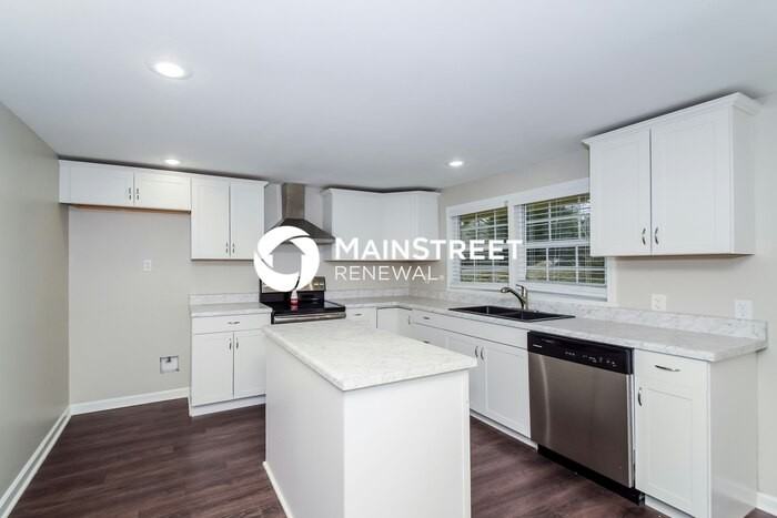 160 Joyce St - Photo 4 of 16
