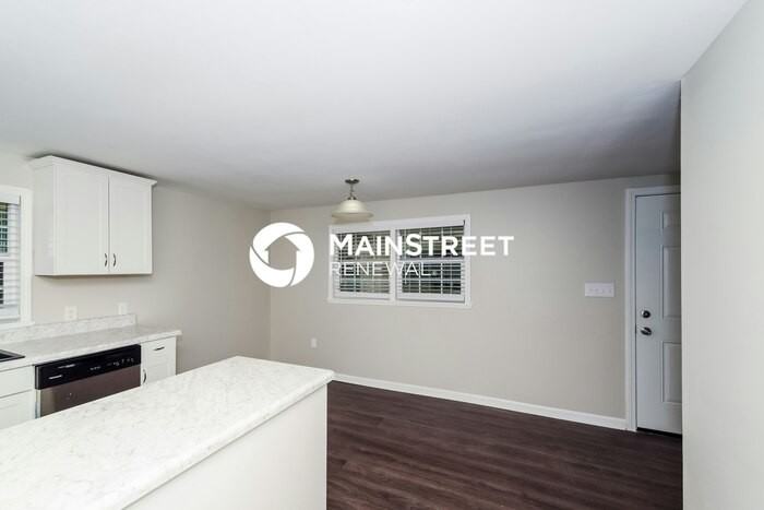 160 Joyce St - Photo 5 of 16