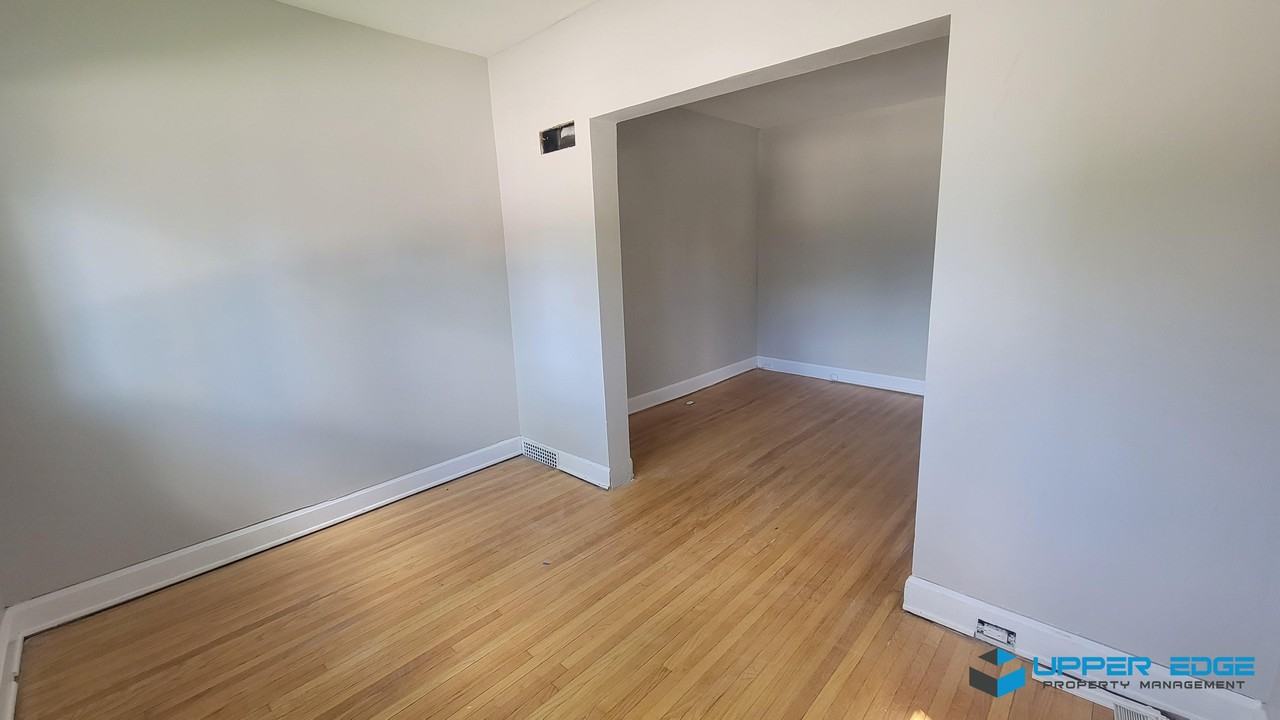 443 Langside Street #1 - Photo 4 of 9