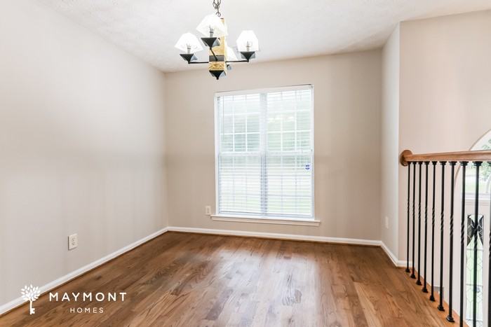 425 Misty Brook Ct - Photo 6 of 13