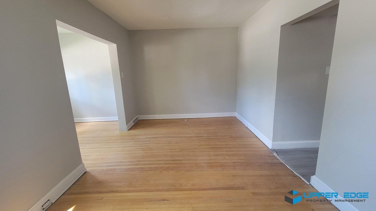 443 Langside Street #1 - Photo 6 of 9