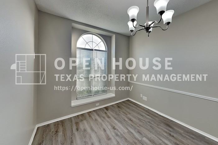 1616 Barclay Dr - Photo 7 of 23