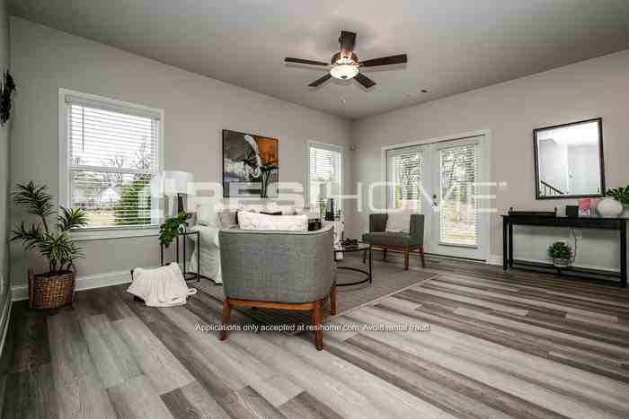 1086 Grace View Ln - Photo 6 of 20