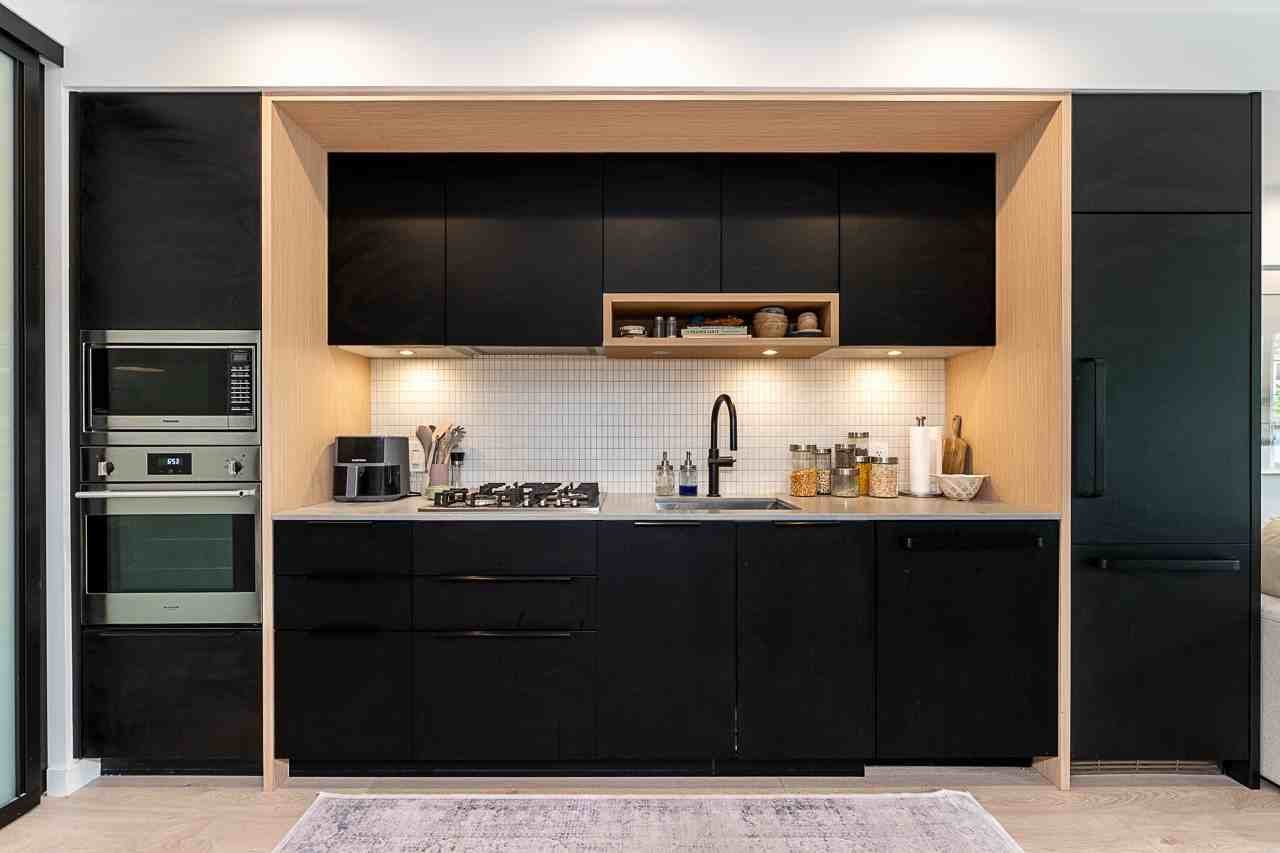 2520 Guelph Street - Photo 12