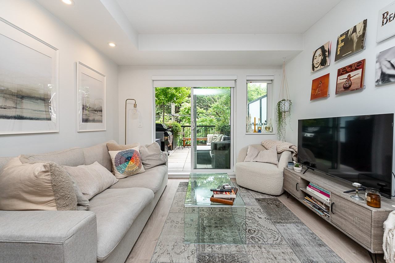 2520 Guelph Street - Photo 13