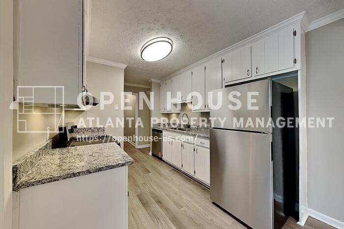 2169 Winding Creek Ln Sw - Photo 5 of 20