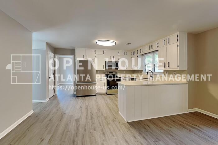1100 Lake Dr - Photo 6 of 29