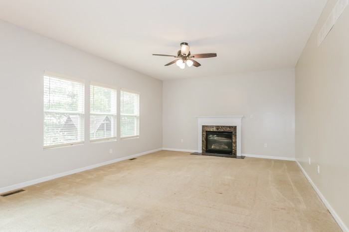 2710 Valley Brook Dr - Photo 4 of 17