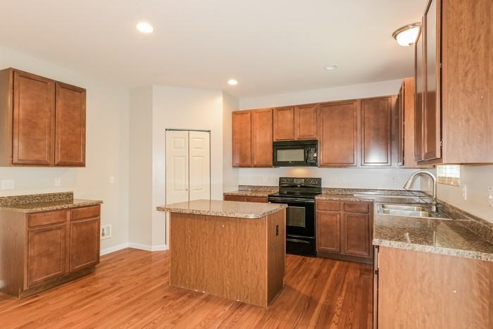 2710 Valley Brook Dr - Photo 6 of 17