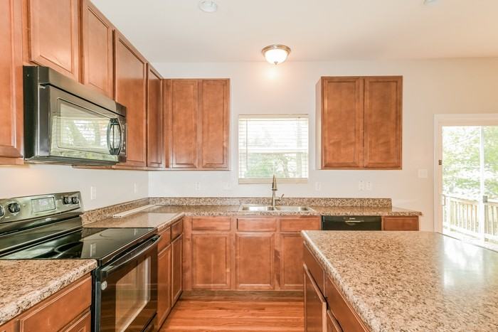 2710 Valley Brook Dr - Photo 7 of 17