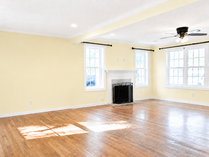 1554 Geraldine Dr - Photo 2 of 21