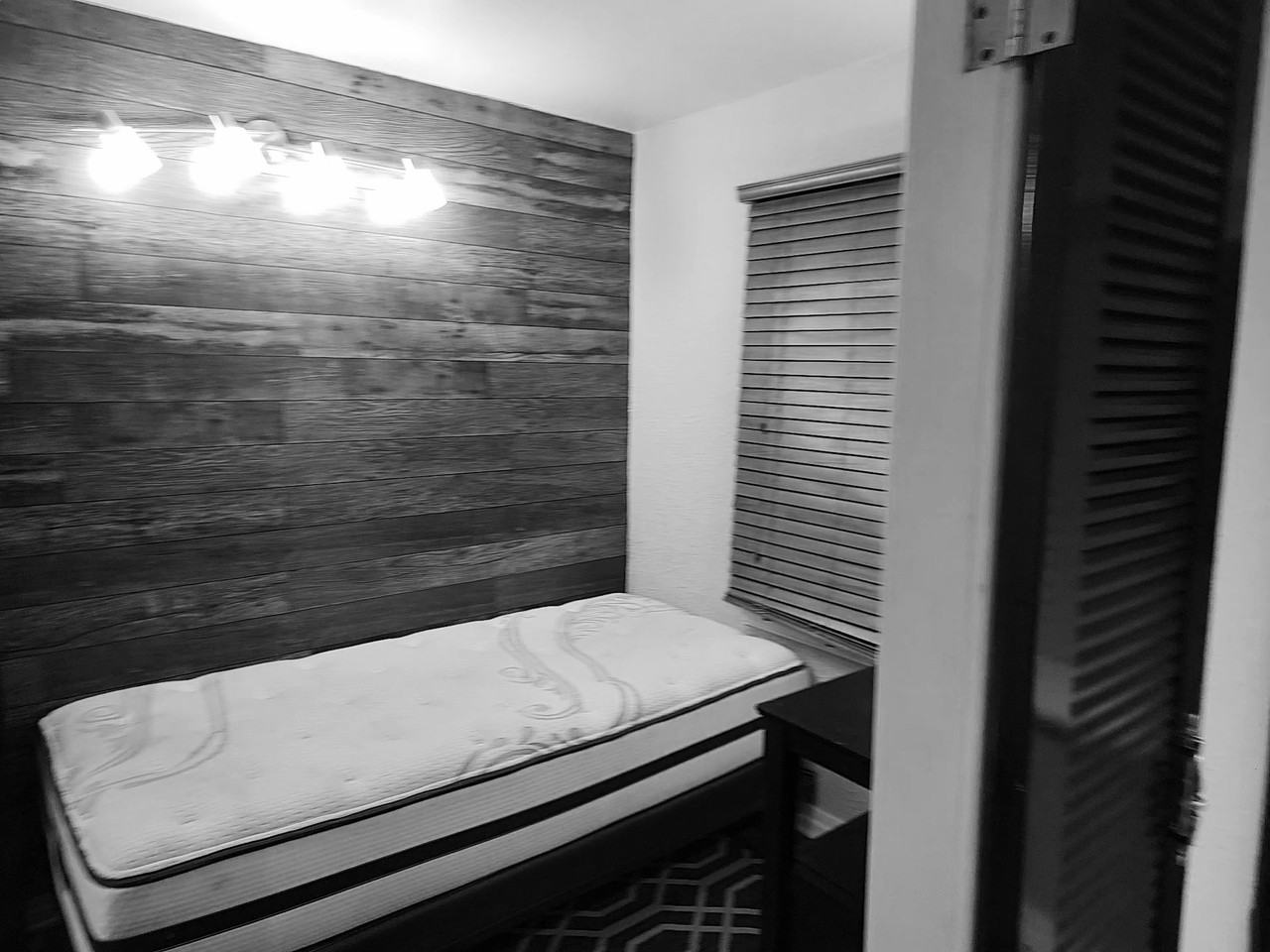 84 Delaware Ave - Photo 2 of 3