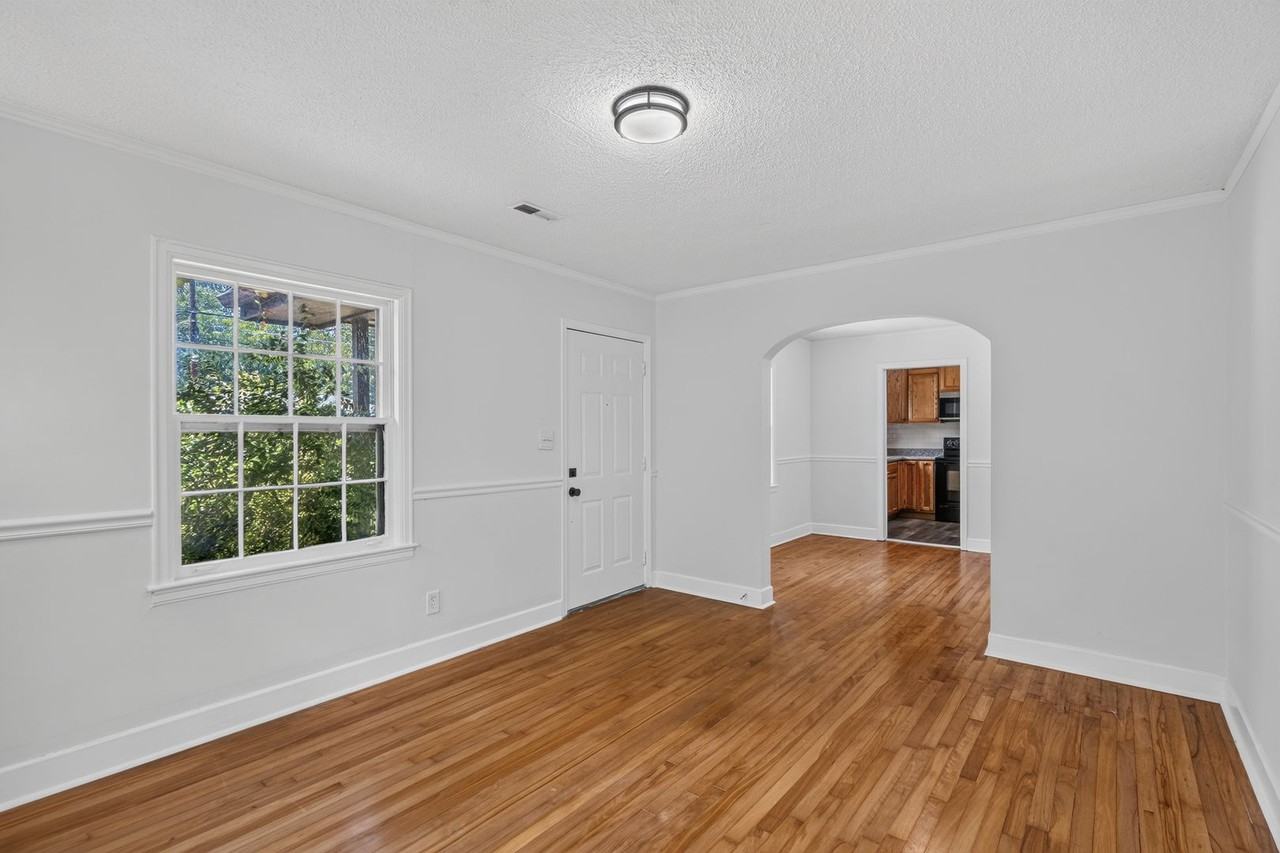 1604 Truman Ave - Photo 6 of 26