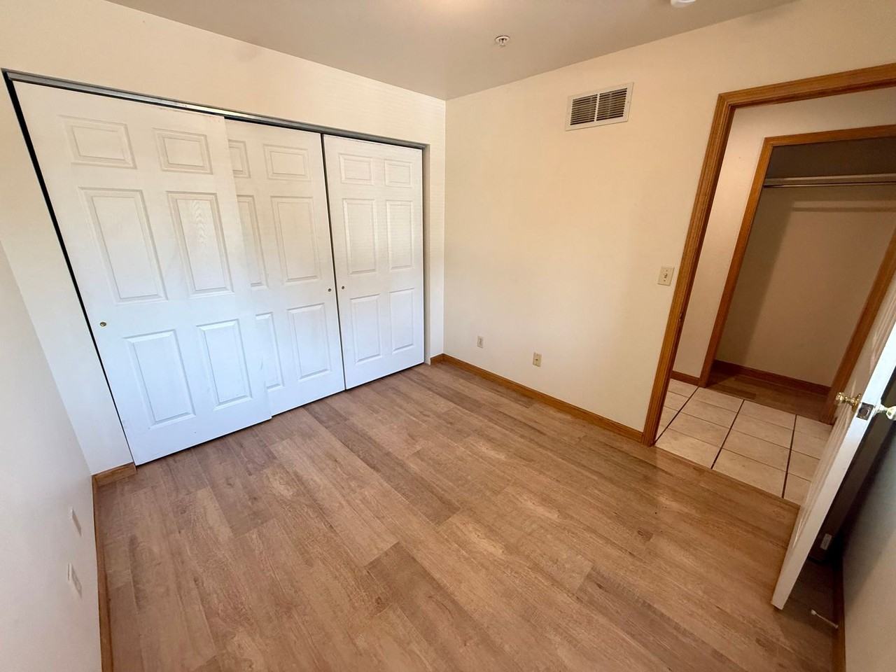 816 South College Avenue - Photo 5 of 40