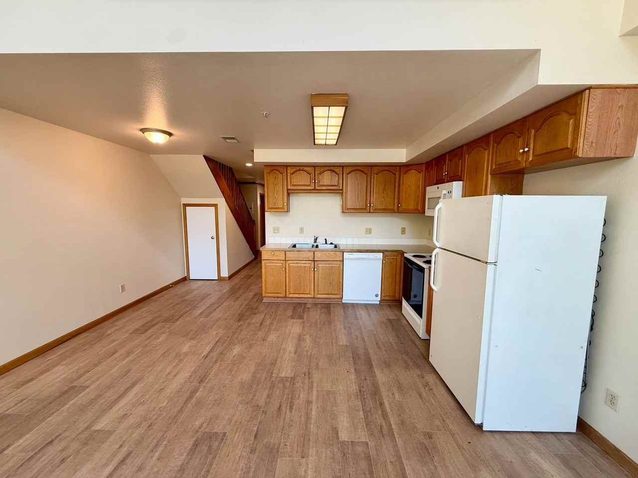 816 South College Avenue - Photo 7 of 40