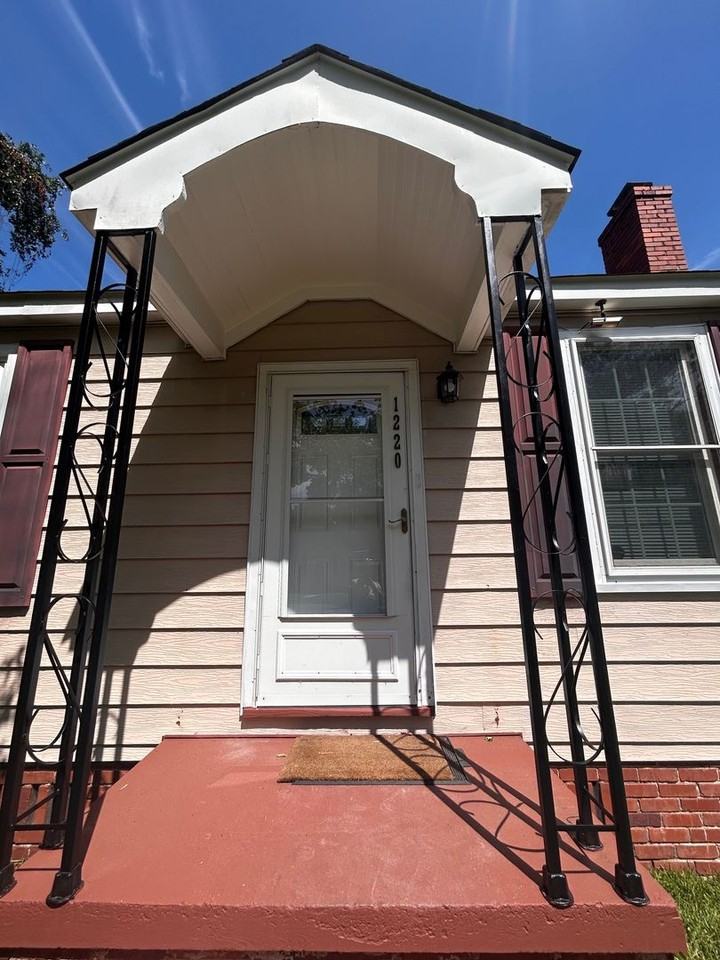1220 Pickens St - Photo 3 of 33