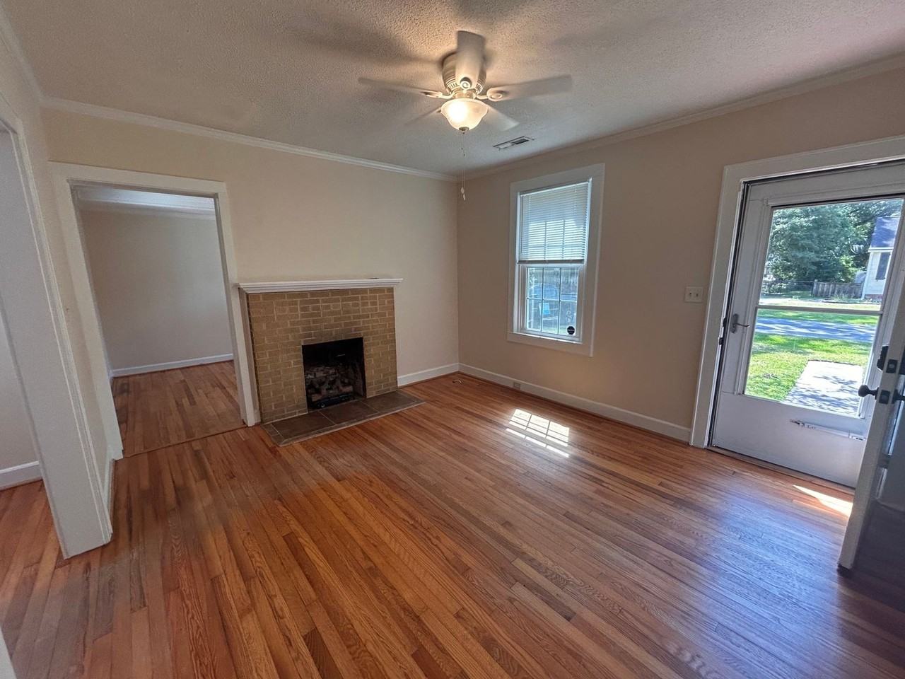 1220 Pickens St - Photo 5 of 33