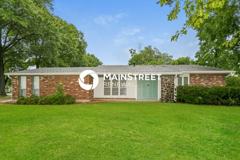 900 Broadhurst Dr - Photo 1 of 1