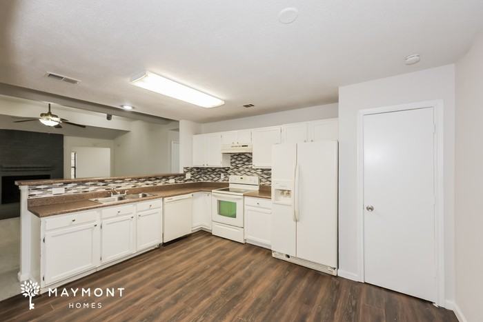 105 Caprock Dr - Photo 6 of 12