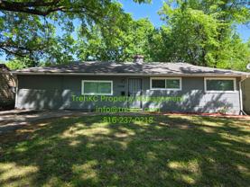 11206 Corrington Ave - Photo 1 of 1