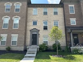 featured image of 933 Yorkshire Ln