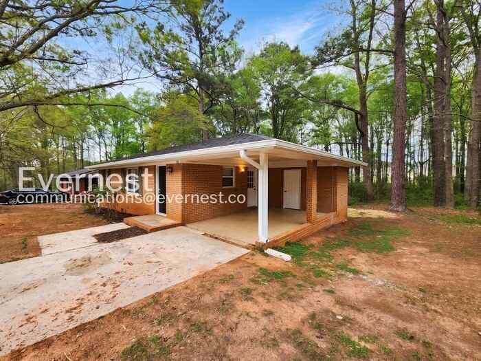 515 Landers St - Photo 2 of 20