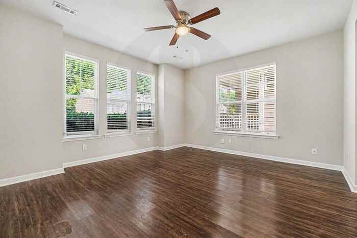 4561 Parkway Cir - Photo 7 of 27