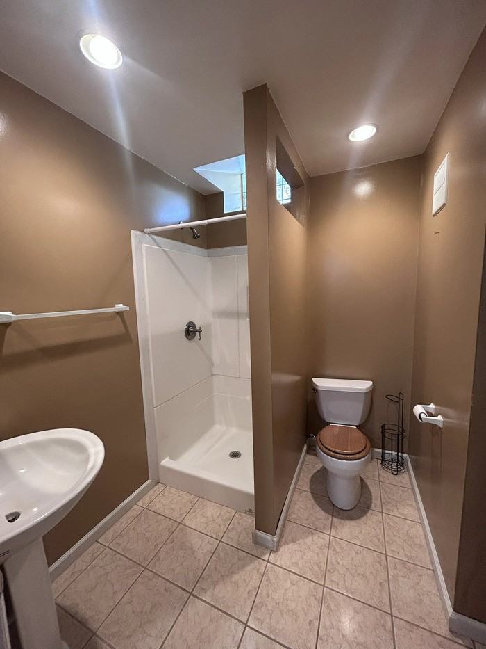 3306 Regan Ave - Photo 5 of 50