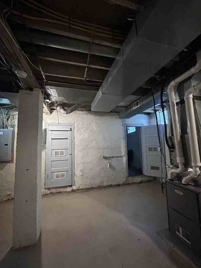 3306 Regan Ave - Photo 7 of 50